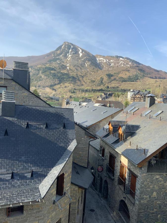 Esplendido Atico En Sallent Con Vistas 萨连特加列戈 外观 照片