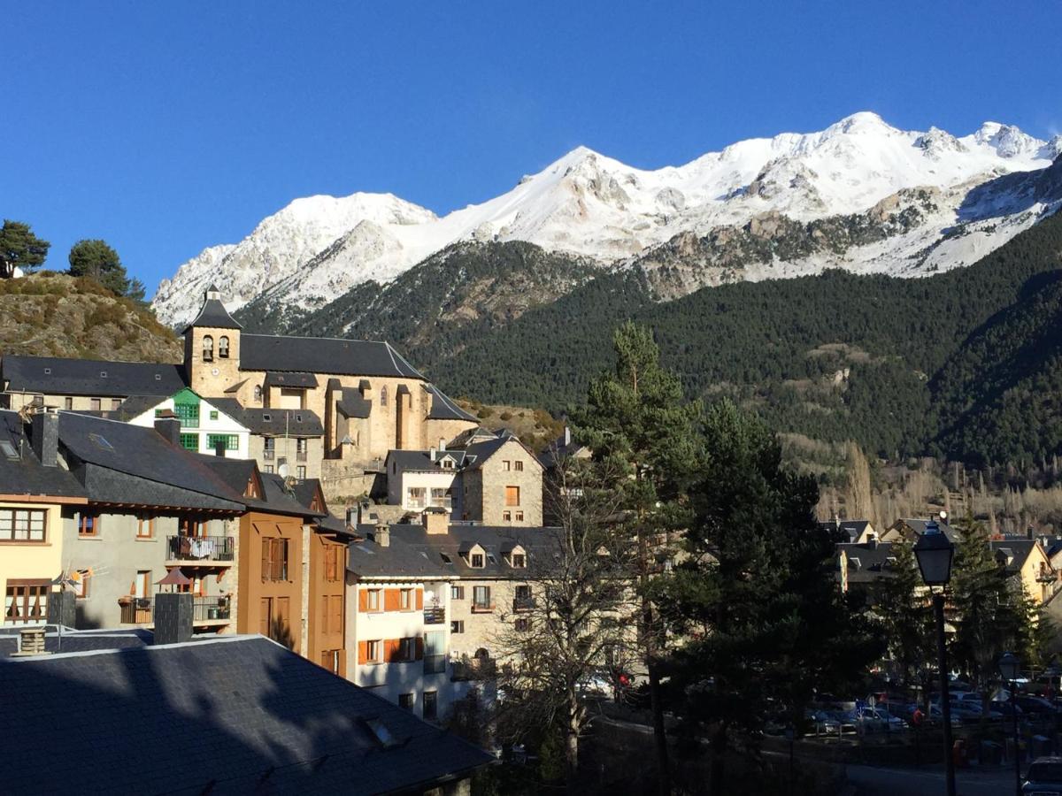 Esplendido Atico En Sallent Con Vistas 萨连特加列戈 外观 照片